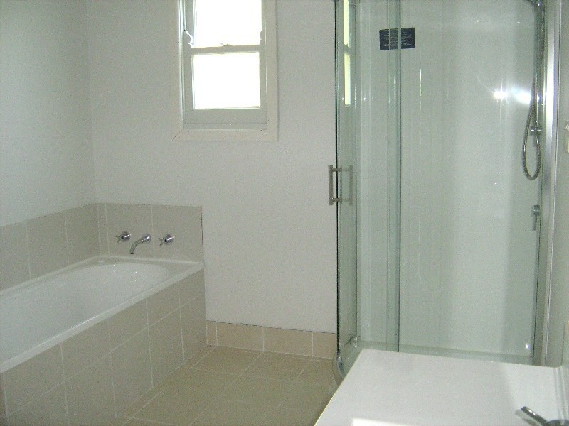 4 Sunny Avenue, Blackmans Bay TAS 7052