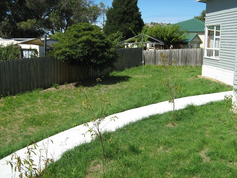 4 Sunny Avenue, Blackmans Bay TAS 7052