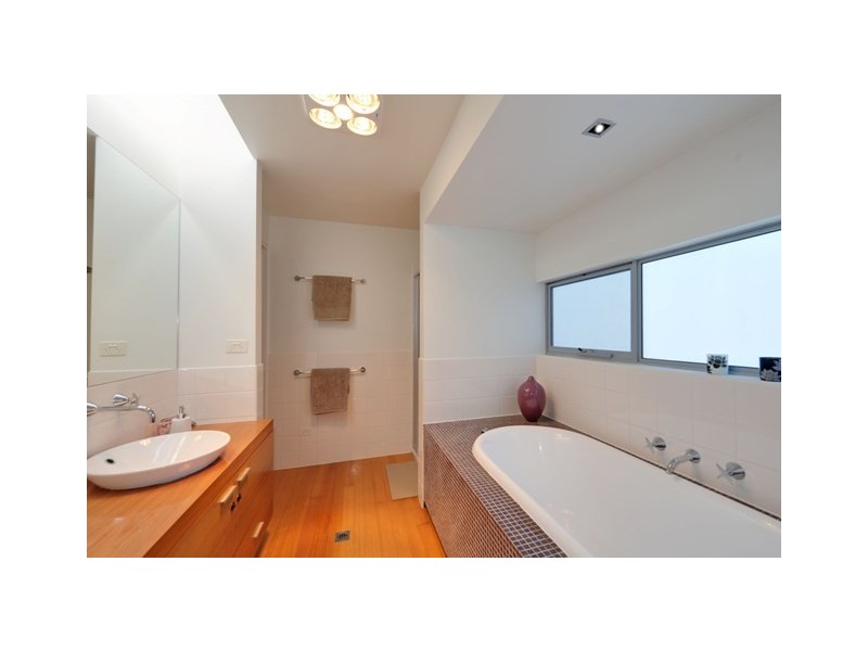 10 Liberty Court, Blackmans Bay TAS 7052