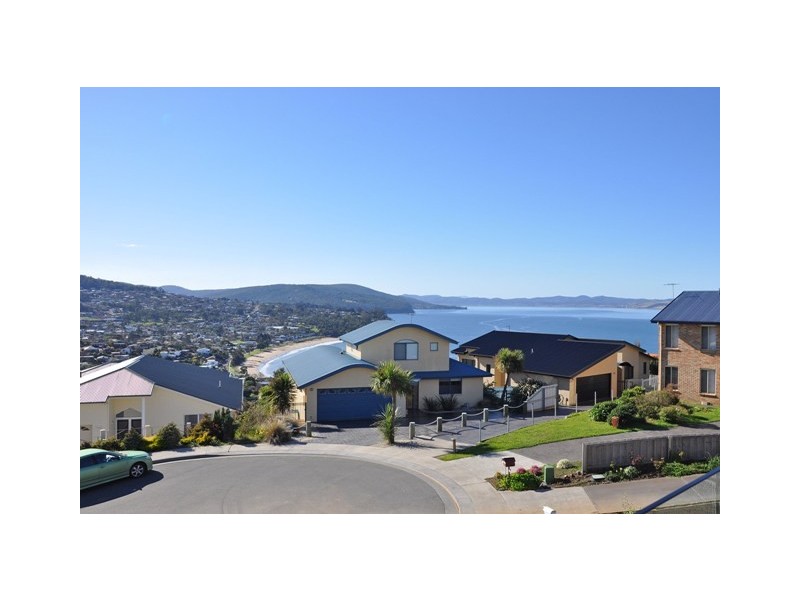 10 Liberty Court, Blackmans Bay TAS 7052
