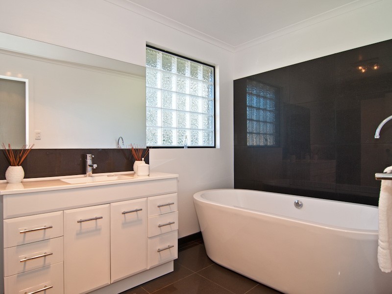11 Celery Top Drive, Kingston TAS 7050