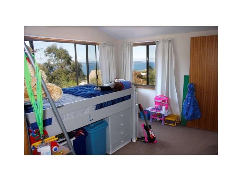 9 Ashley Court, Blackmans Bay TAS 7052