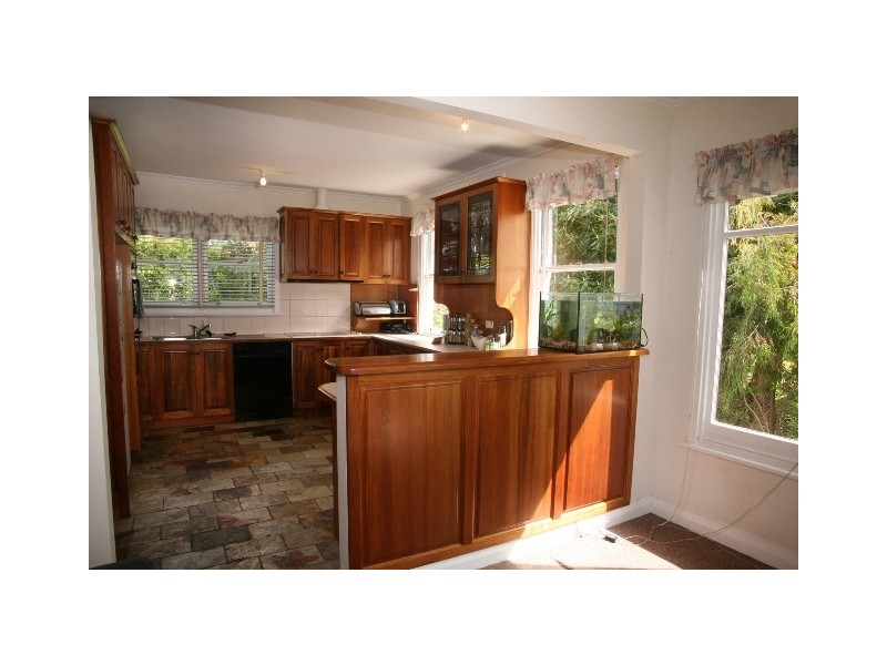 127 Roslyn Avenue, Blackmans Bay TAS 7052