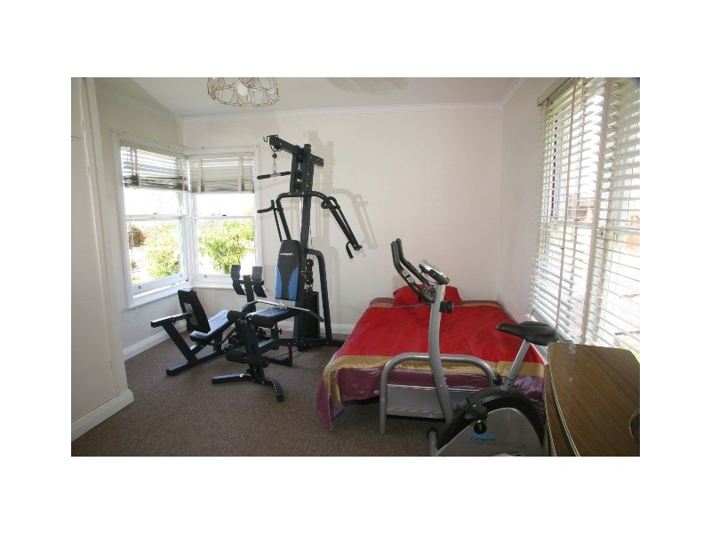 127 Roslyn Avenue, Blackmans Bay TAS 7052