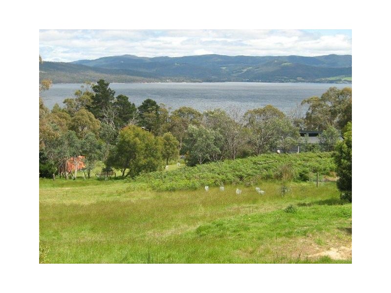 3 Bruny Island Main Road, Dennes Point TAS 7150