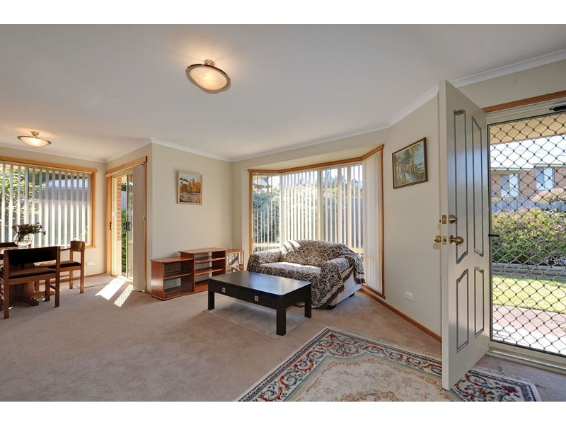 2/14 Grevillea Way, Kingston TAS 7050