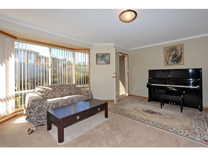 2/14 Grevillea Way, Kingston TAS 7050