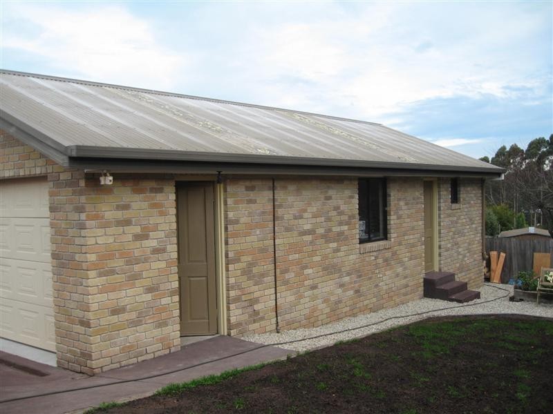 17 Nolan Crescent, Kingston TAS 7050