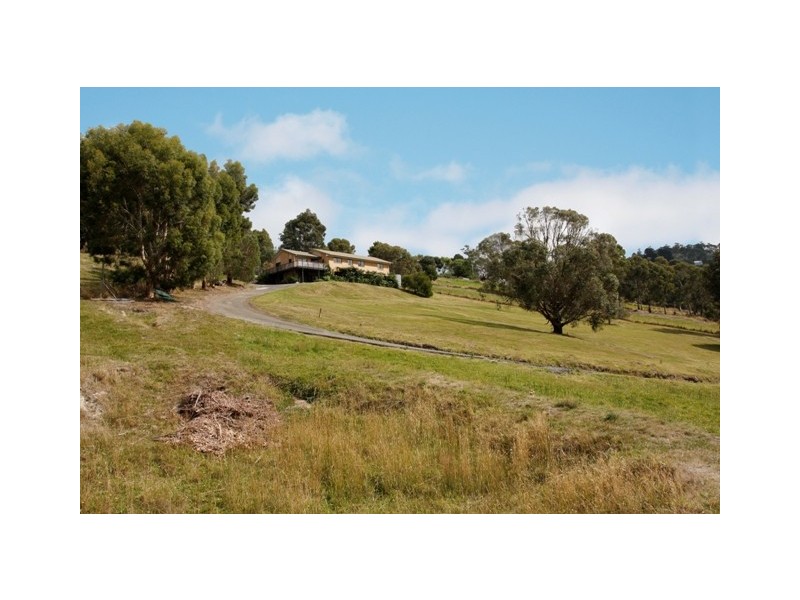 87 Cades Drive, Kingston TAS 7050