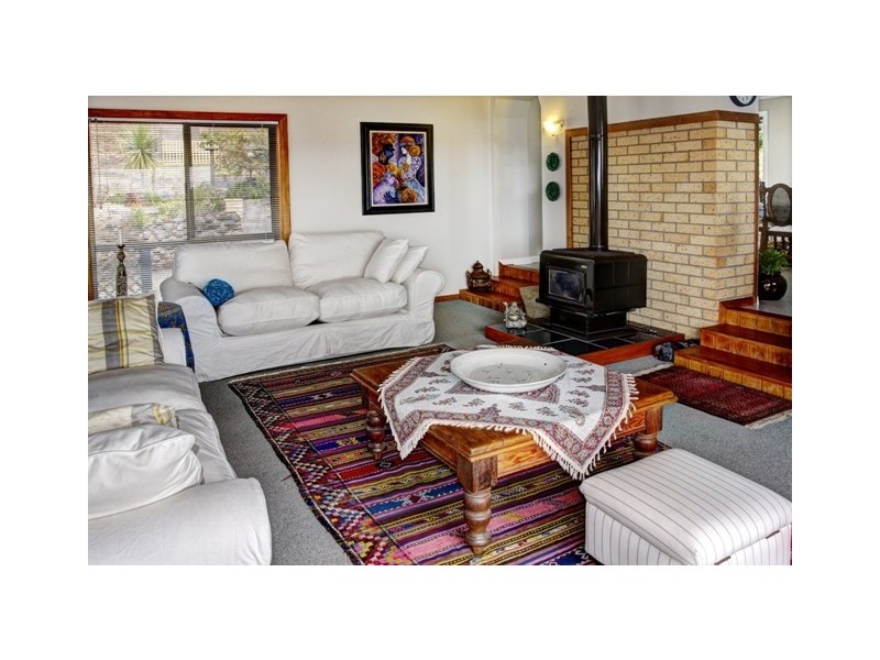 87 Cades Drive, Kingston TAS 7050