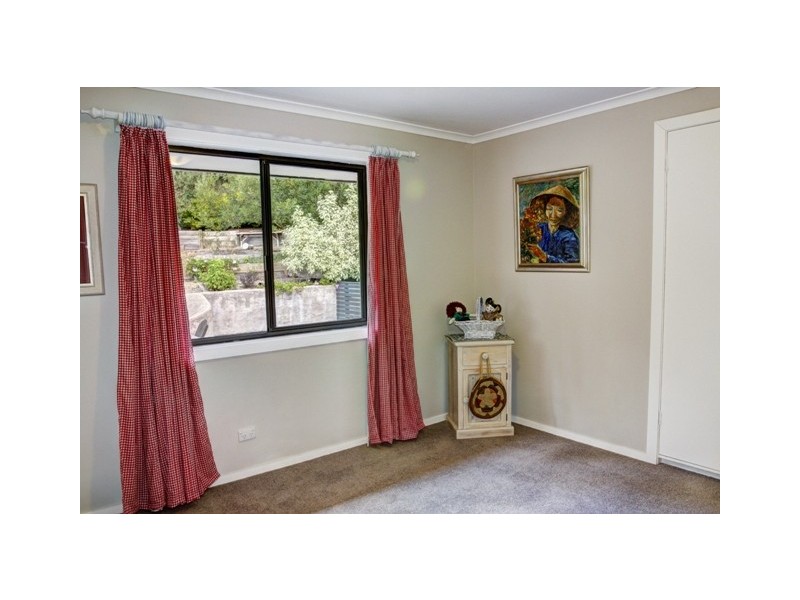 87 Cades Drive, Kingston TAS 7050