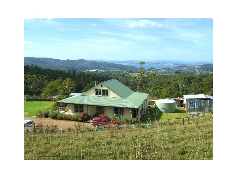 131 Cades Drive, Kingston TAS 7050