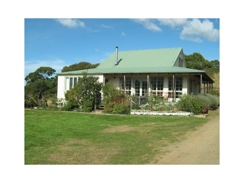 131 Cades Drive, Kingston TAS 7050