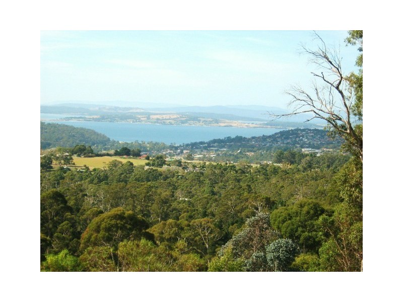 131 Cades Drive, Kingston TAS 7050