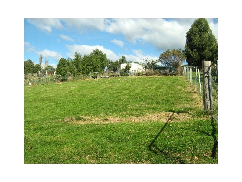 131 Cades Drive, Kingston TAS 7050