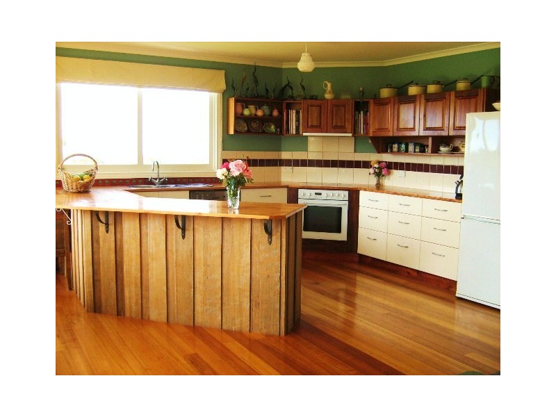 131 Cades Drive, Kingston TAS 7050