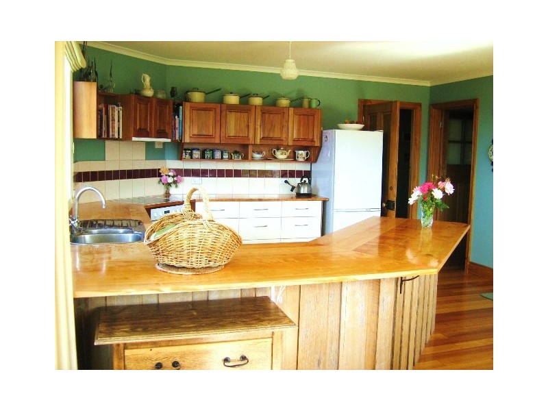 131 Cades Drive, Kingston TAS 7050