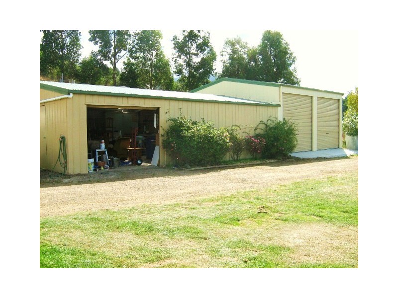 131 Cades Drive, Kingston TAS 7050