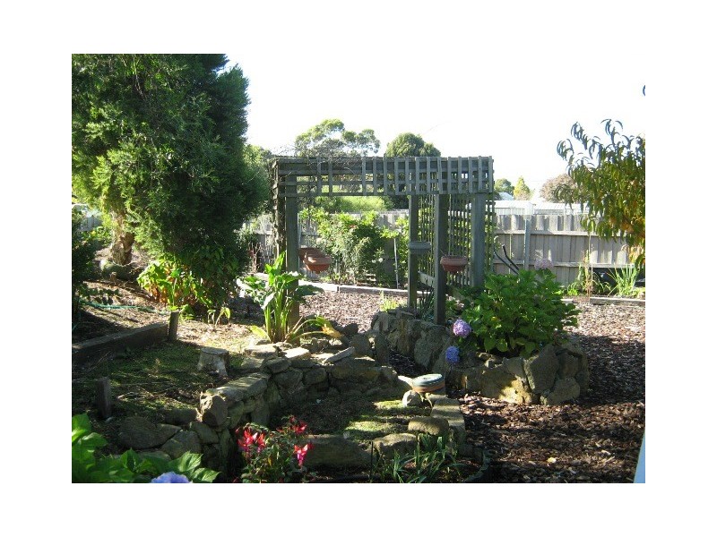 2/104 Willowbend Road, Kingston TAS 7050