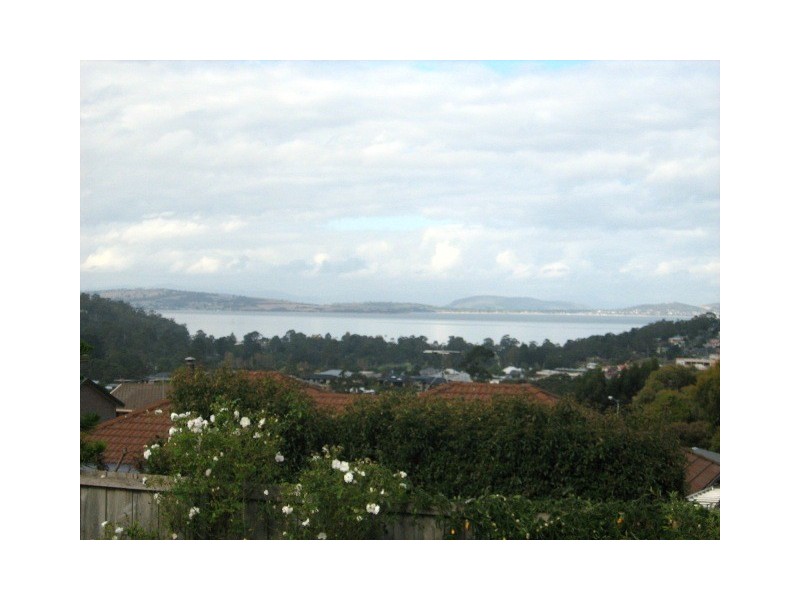 19 Adelong Drive, Kingston TAS 7050
