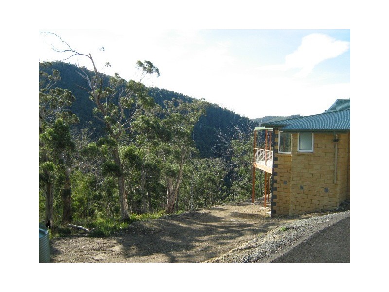 199 Cades Drive, Kingston TAS 7050