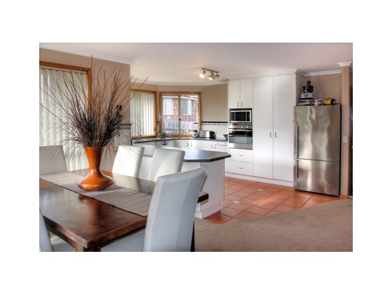 10 Adelong Drive, Kingston TAS 7050