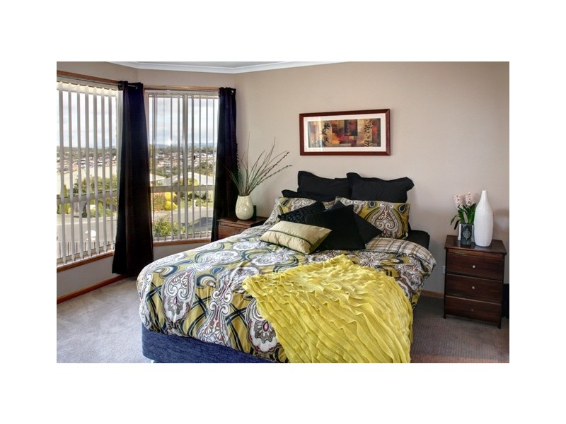 10 Adelong Drive, Kingston TAS 7050