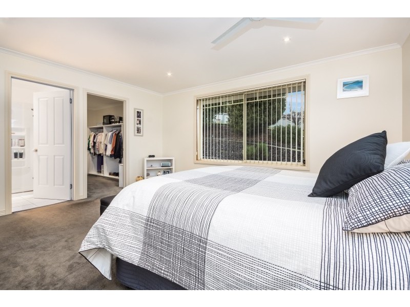 8 Dean Street, Ravenswood TAS 7250