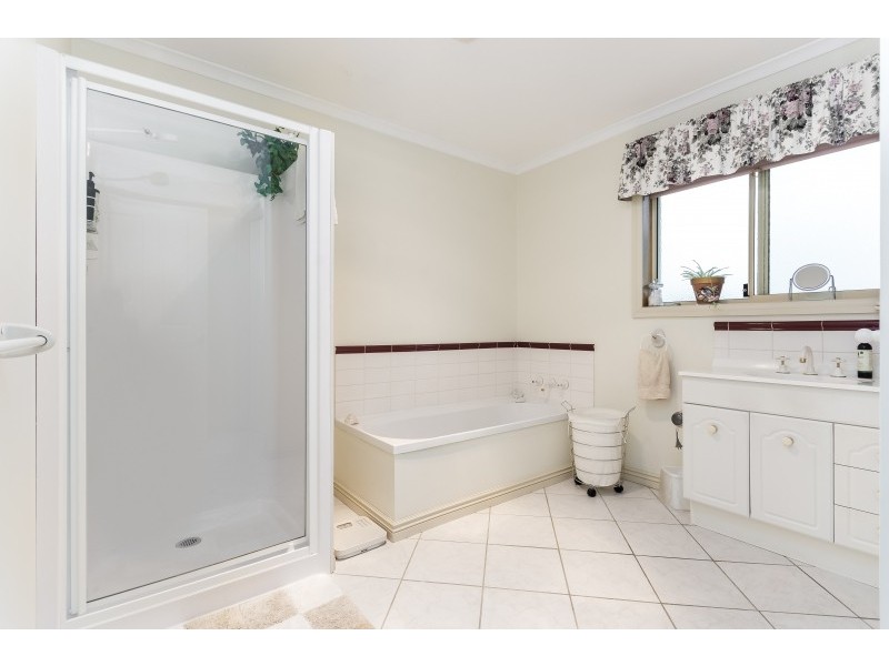 8 Dean Street, Ravenswood TAS 7250