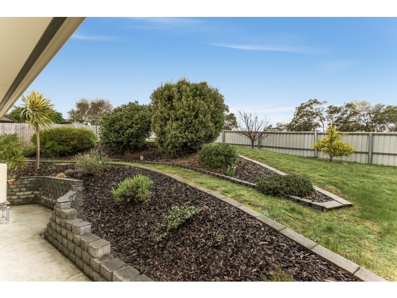 8 Dean Street, Ravenswood TAS 7250