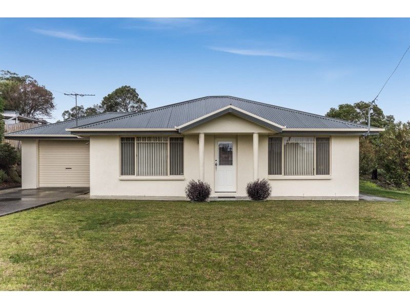 8 Dean Street, Ravenswood TAS 7250