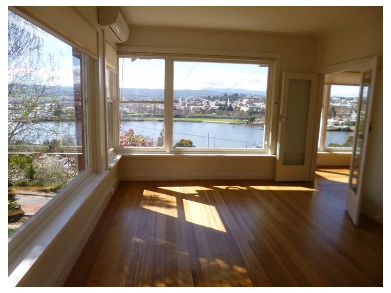 7 Trevallyn Road, Trevallyn TAS 7250