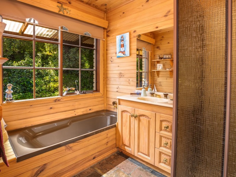 2 Bayview Drive, Blackstone Heights TAS 7250
