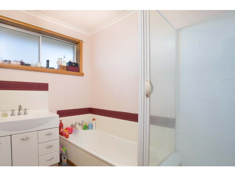 28 Bronzewing Avenue, Newnham TAS 7248