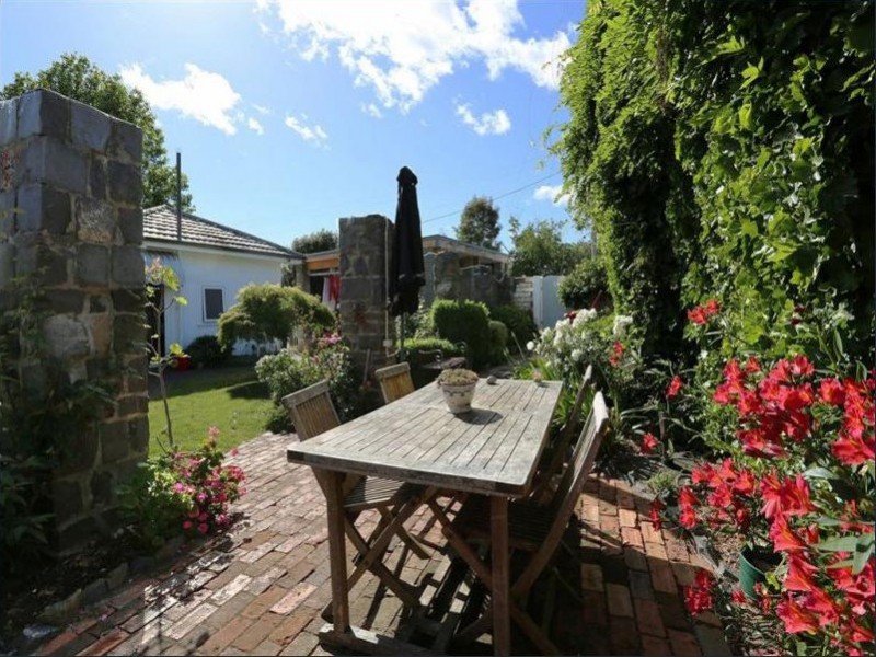16 Riverdale Grove, Newstead TAS 7250