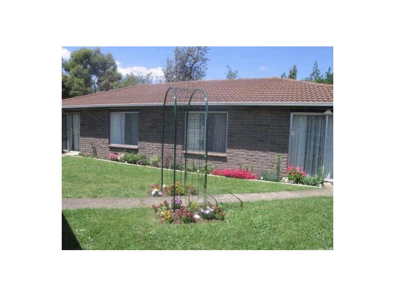 4c Parklands Parade, Newnham TAS 7248