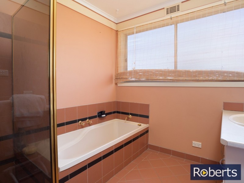 23 Broadview Crescent, Trevallyn TAS 7250