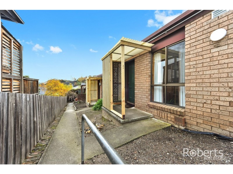 1/11 Leslie Place, South Launceston TAS 7249