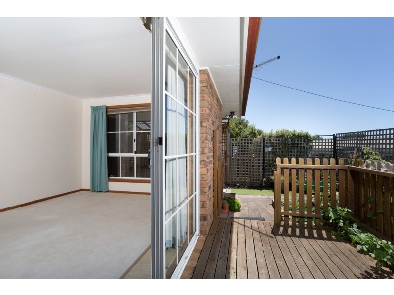 2/2 Andrea Place, Riverside TAS 7250