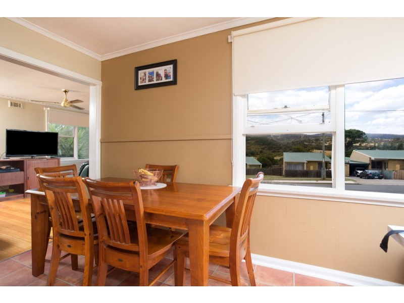 8 Regent Street, Waverley TAS 7250