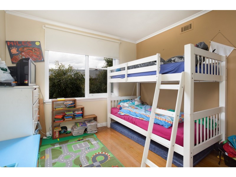 8 Regent Street, Waverley TAS 7250