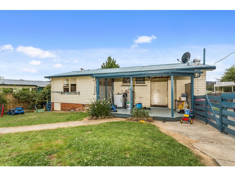8 Regent Street, Waverley TAS 7250