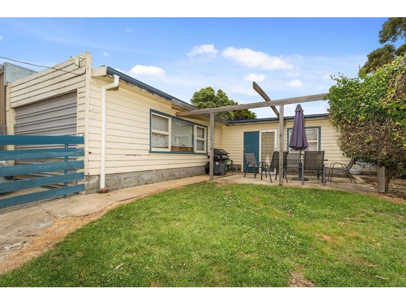 8 Regent Street, Waverley TAS 7250