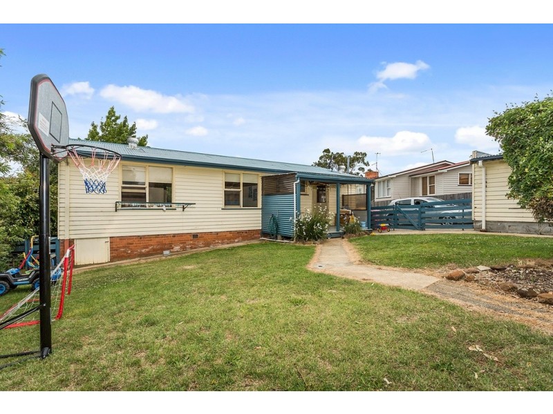 8 Regent Street, Waverley TAS 7250