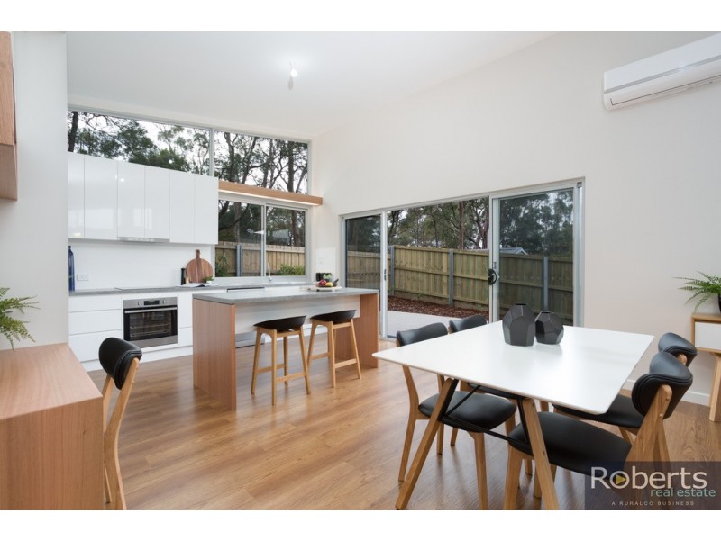 2/138 Outram St, Summerhill TAS 7250