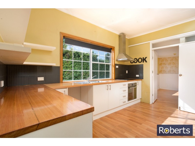 5 Sherriff St, Newstead TAS 7250