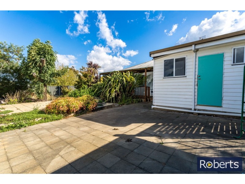 5 Sherriff St, Newstead TAS 7250