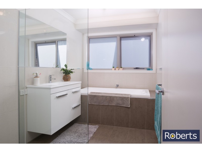 31 Legges Crescent, Prospect TAS 7250