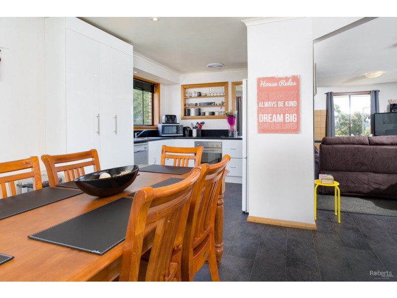 12 Emita Parade, Waverley TAS 7250
