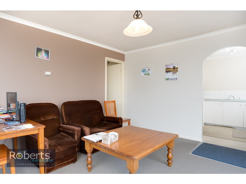 2/104 Franmaree Rd, Newnham TAS 7248